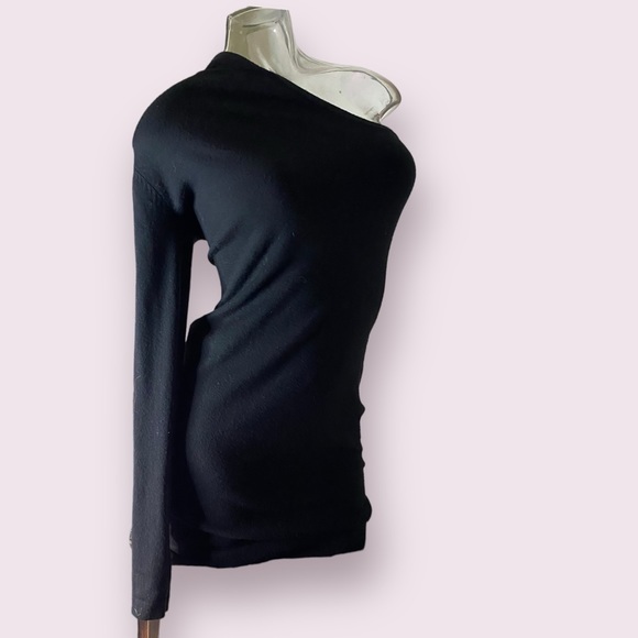 Italian wool one sleeved black bodycon sweater top - Picture 2 of 7
